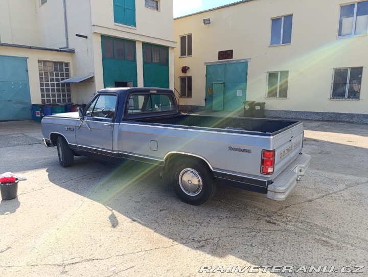Dodge RAM 1982
