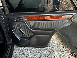 Mercedes-Benz 200 w124 1996