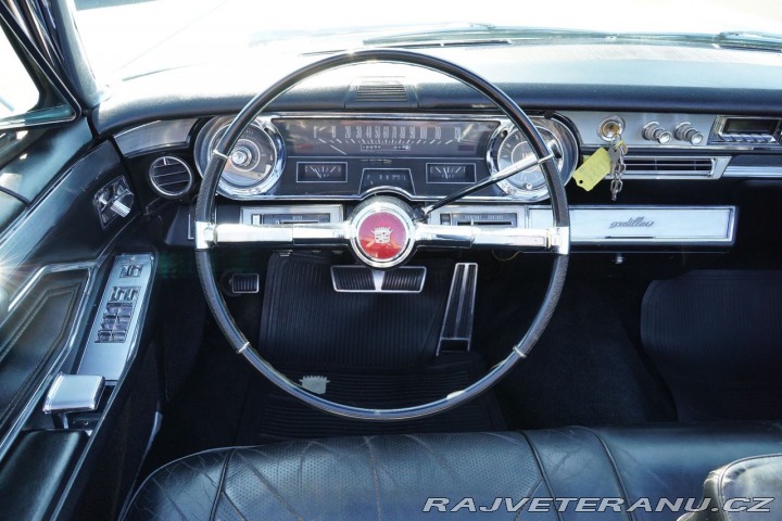 Cadillac DeVille Convertible 1965