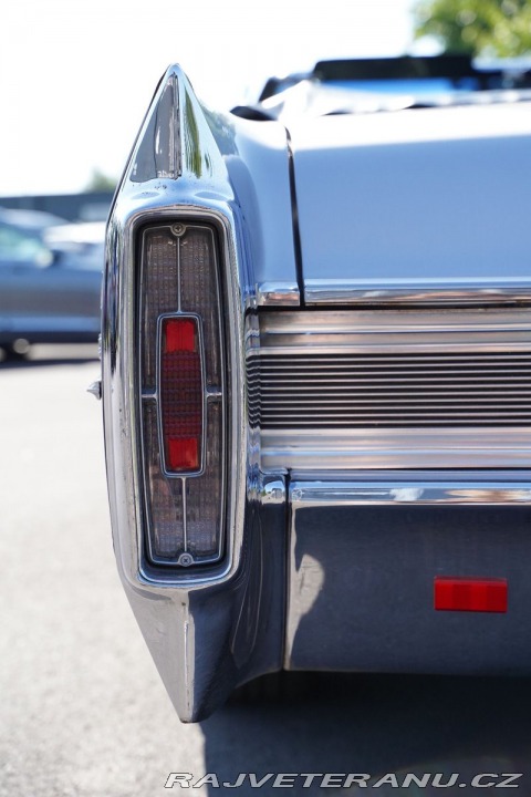 Cadillac DeVille Convertible 1965