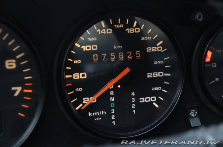 Porsche 911 Carrera 2 1991