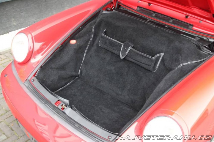 Porsche 911 Carrera 2 1991