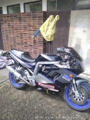 Suzuki GSX GSXR 750 1990