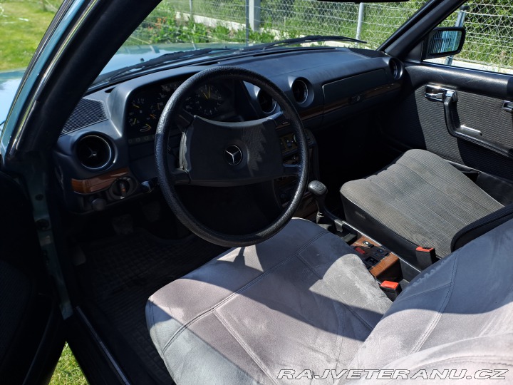 Mercedes-Benz 230 W123 230ce 1984