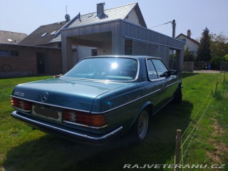 Mercedes-Benz 230 W123 230ce 1984