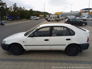 Toyota Corolla E100