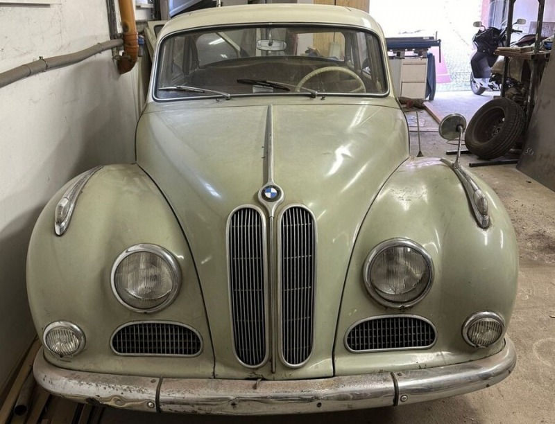 BMW 502 