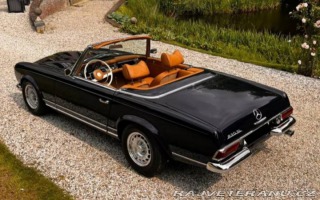 Mercedes-Benz 230 SL Pagoda (W113) 1964