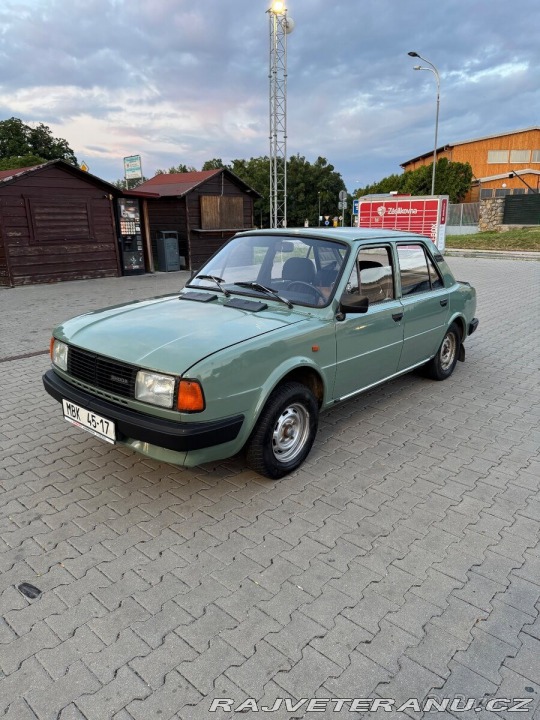 Škoda 120 1988
