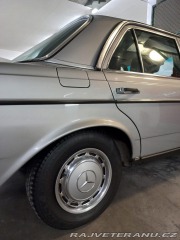 Mercedes-Benz 280 W123 1977