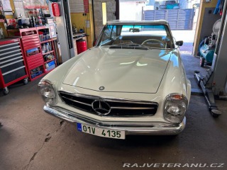 Mercedes-Benz 230 Pagoda 1964