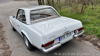 Mercedes-Benz 230 Pagoda 1964