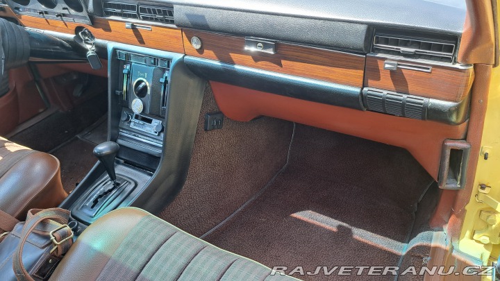 Mercedes-Benz SL w116 1974