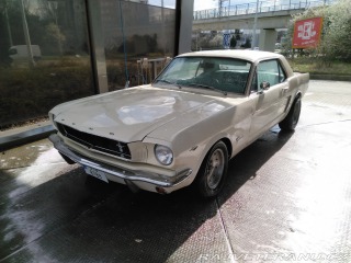 Ford Mustang 