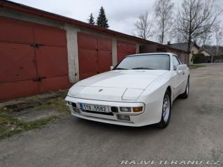 Porsche 944 1982