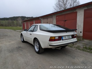 Porsche 944 1982