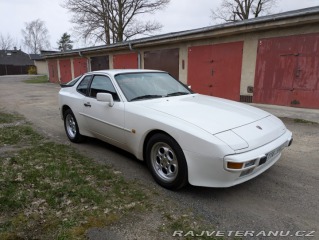 Porsche 944 1982