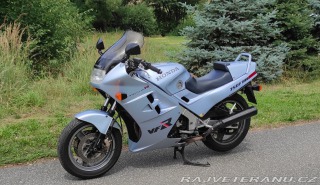 Honda VF VFR 750 F