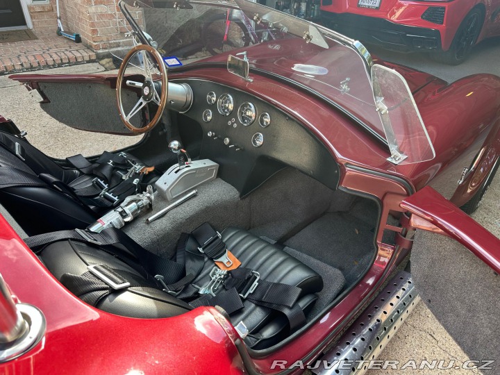 Cobra 427  2003