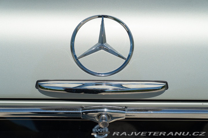 Mercedes-Benz 230 SL 1965