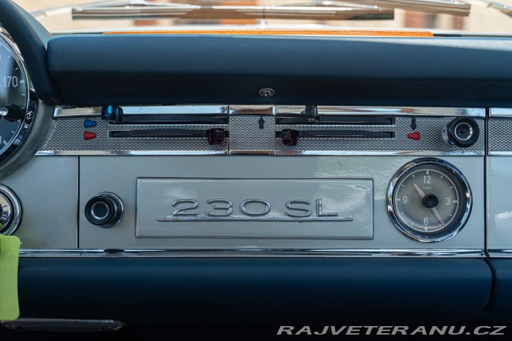 Mercedes-Benz 230 SL 1965