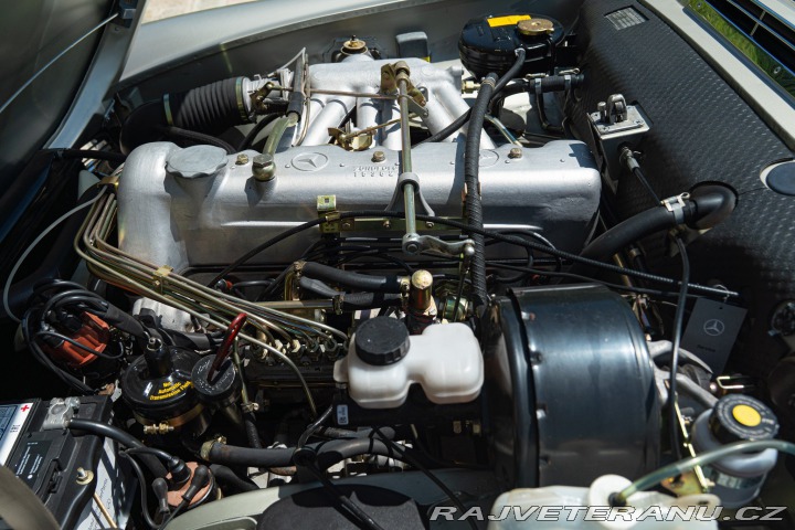 Mercedes-Benz 230 SL 1965