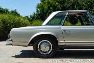 Mercedes-Benz 230 SL 1965