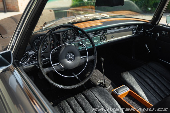 Mercedes-Benz 280 SL 1969