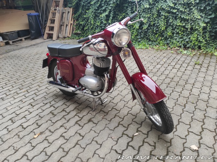 Jawa 250 559 panelka 1968