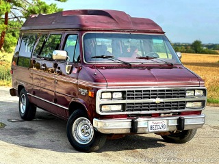 Chevrolet G20 5.7 V8 | Stealth Sport