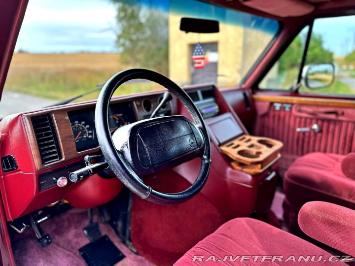 Chevrolet G20 5.7 V8 | Stealth Sport 1994