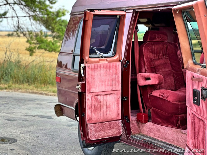 Chevrolet G20 5.7 V8 | Stealth Sport 1994