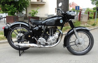   AJS M18
