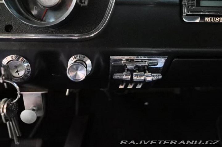 Ford Mustang 289 CI Fastback C-Code 1965