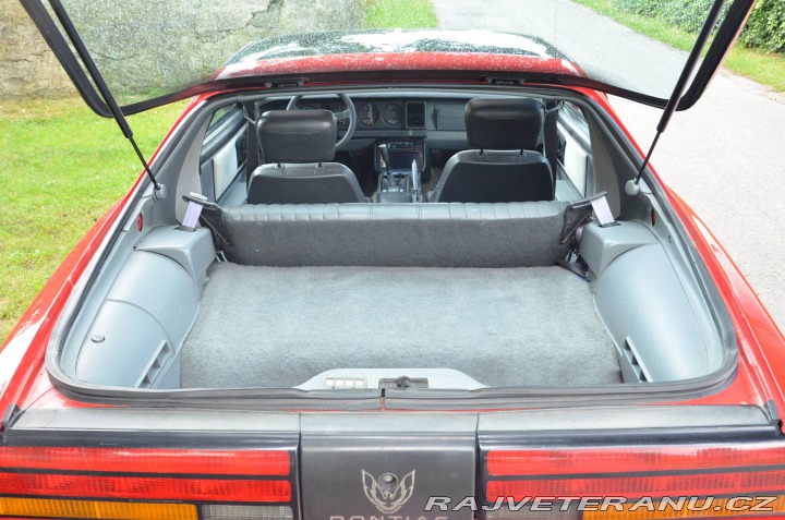 Pontiac Firebird  1989