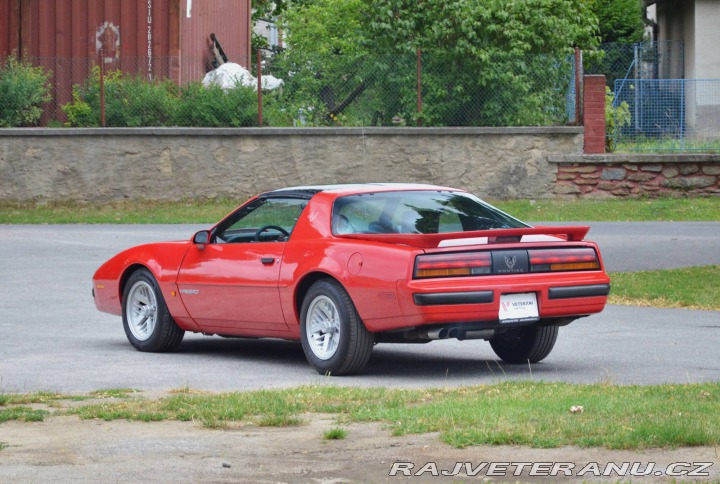 Pontiac Firebird  1989