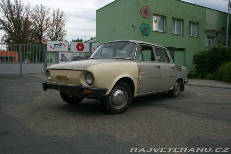 Škoda 100 