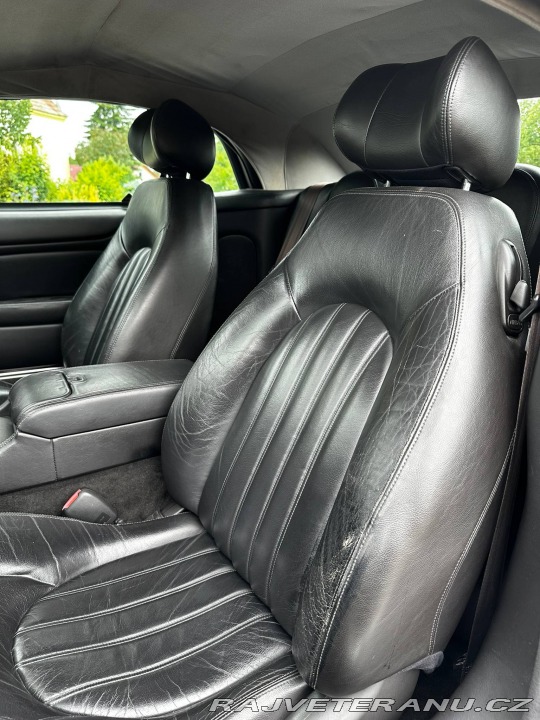 Jaguar XK8 2001