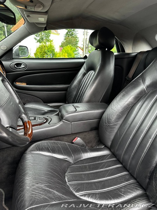 Jaguar XK8 2001