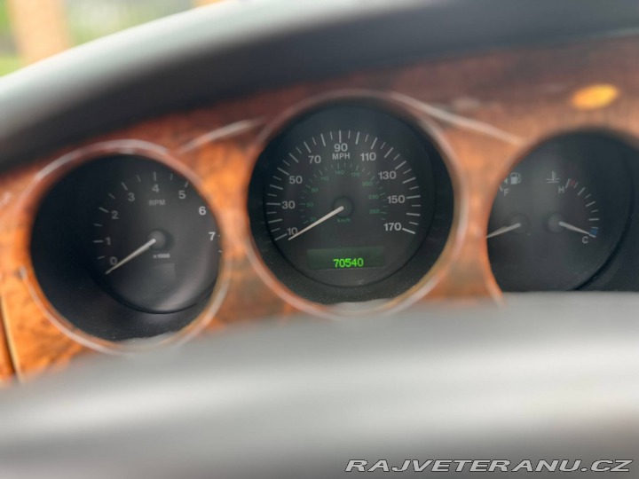 Jaguar XK8 2001