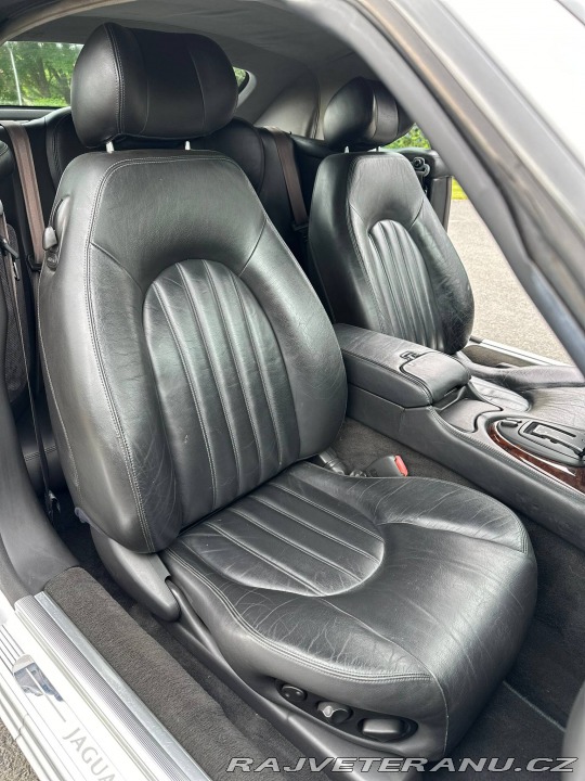 Jaguar XK8 2001