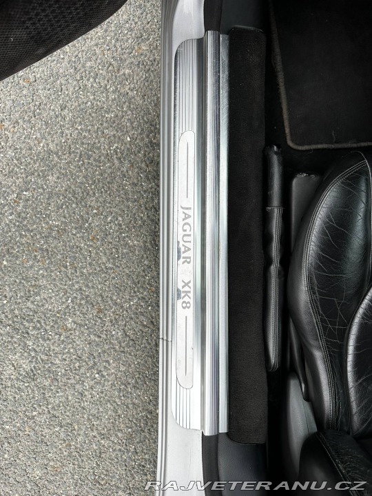 Jaguar XK8 2001