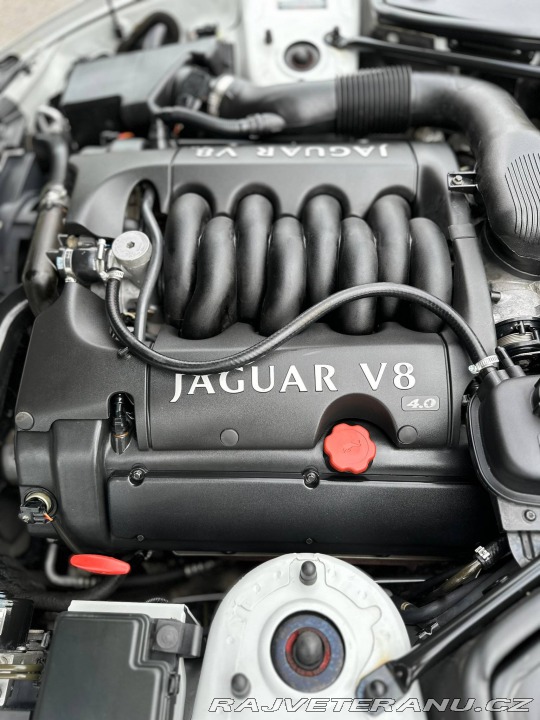 Jaguar XK8 2001