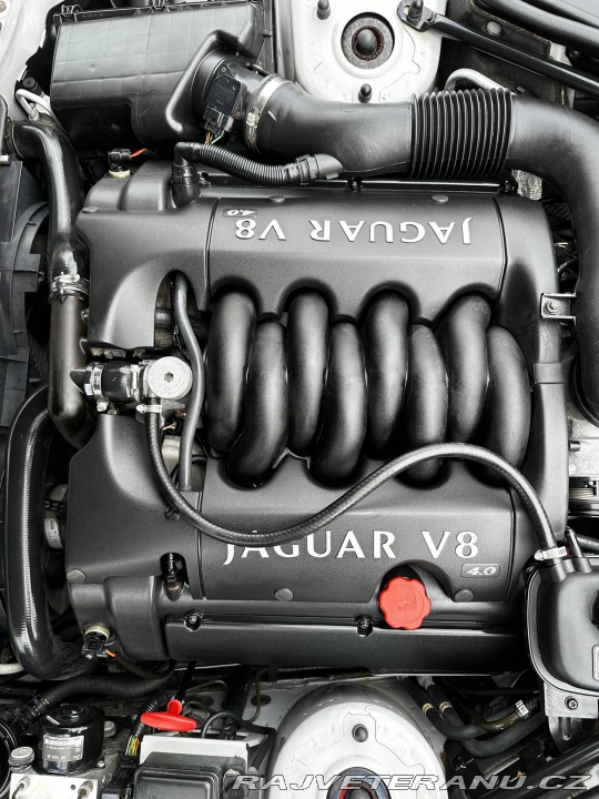 Jaguar XK8 2001