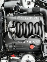 Jaguar XK8  2001