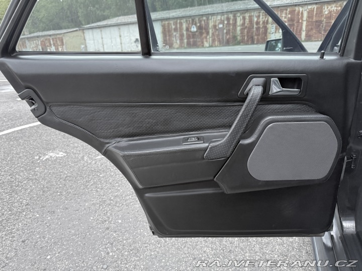 Mercedes-Benz 190 190E 2.5-16v 1988