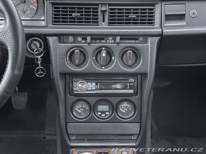Mercedes-Benz 190 190E 2.5-16v 1988