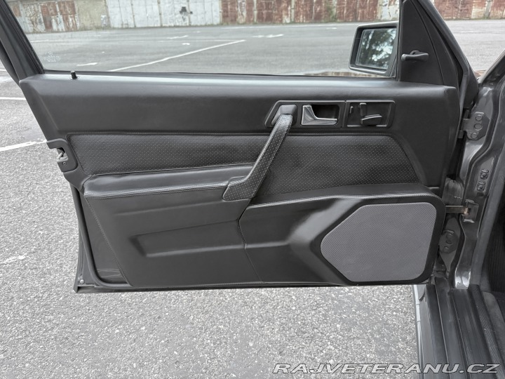 Mercedes-Benz 190 190E 2.5-16v 1988