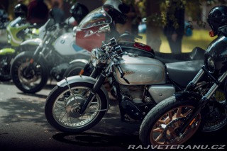   Velocette Thruxton