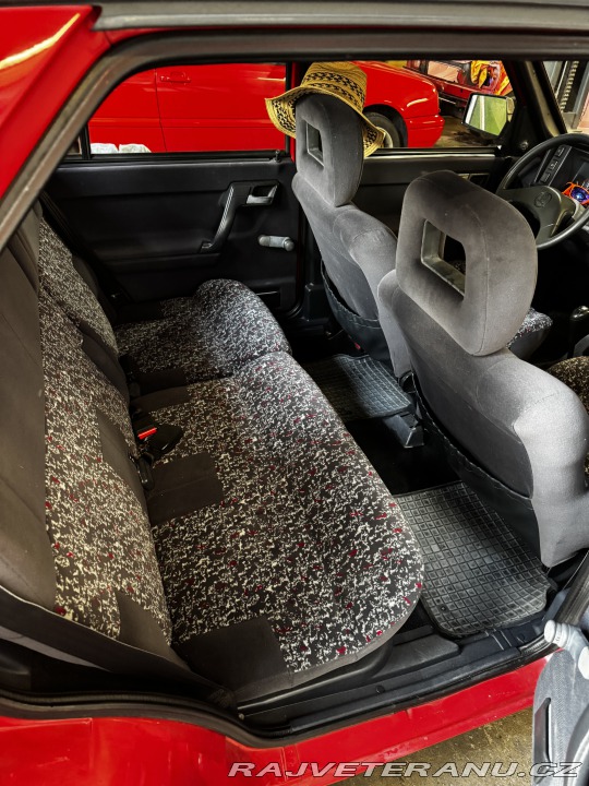 Škoda Favorit Karburátor 1993 1993